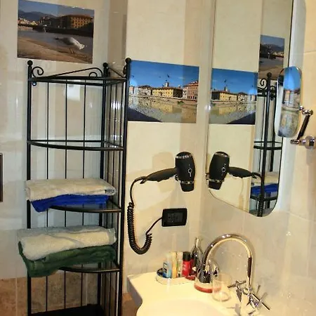 Tuscany Gallery Piza